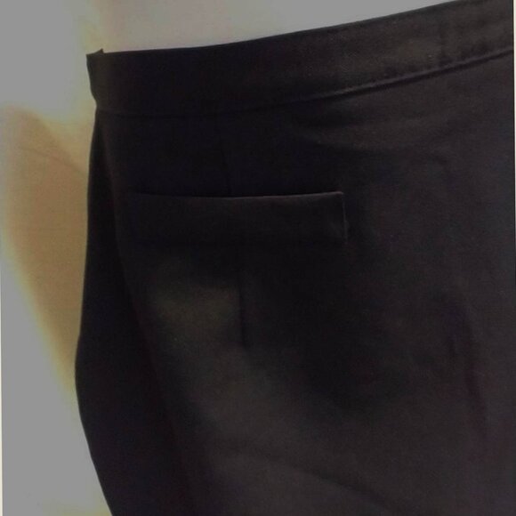 Long black skirt, hips 42" - Picture 3 of 3